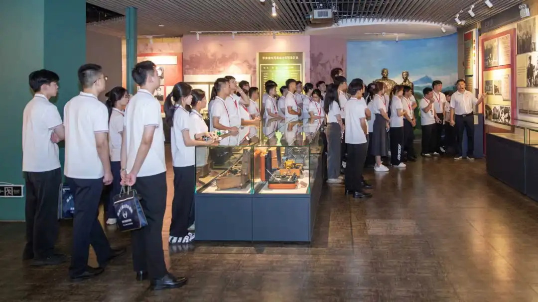 1754097596462000779.jpg 1754097596462000779.jpg